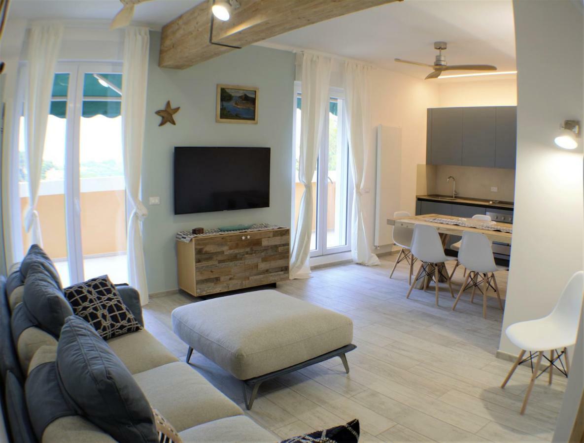 Casemaggi Beach House Terrace 韦内雷港 外观 照片